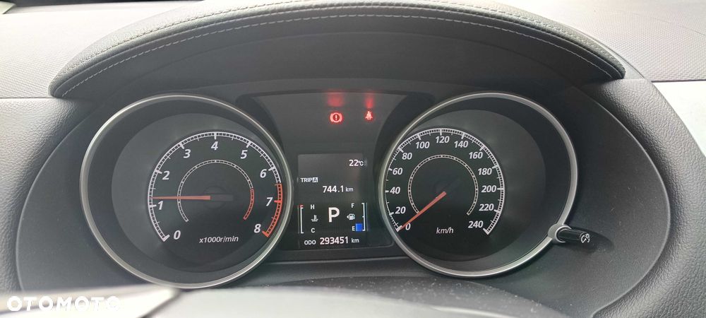 Mitsubishi Outlander - 3