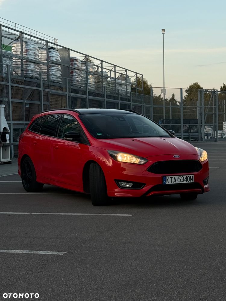 2015 Ford Focus, photograph 1