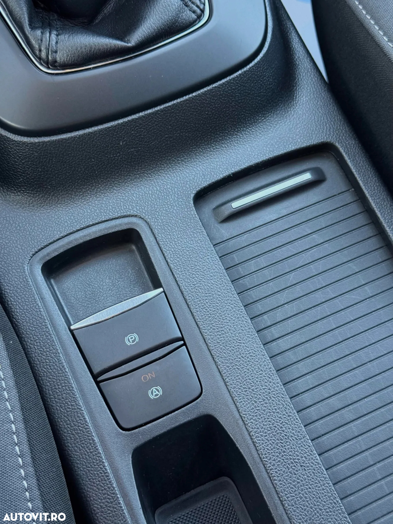 Ford Focus 1.0 EcoBoost Trend Edition - 23