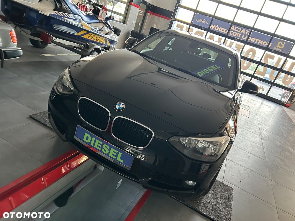 BMW Seria 1 118d Sport Line - 3