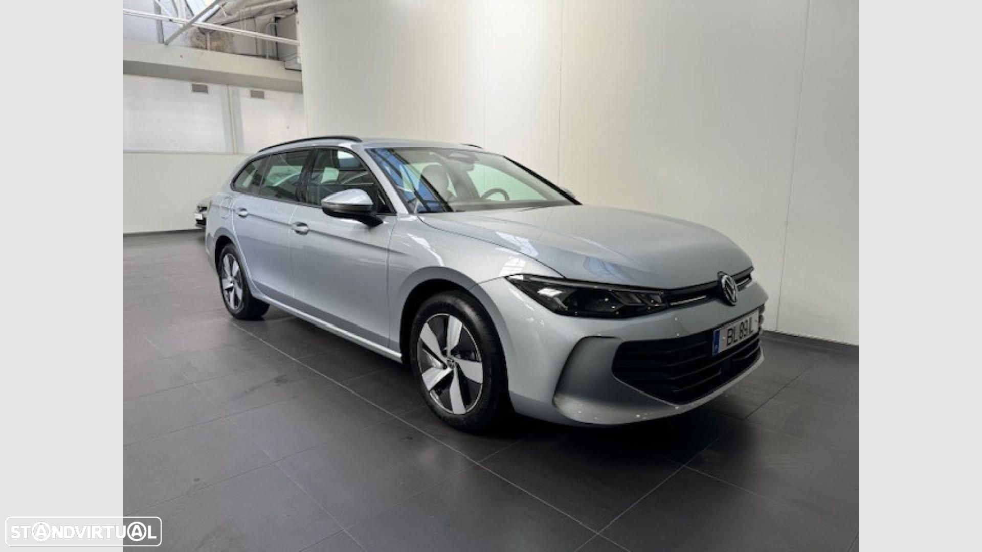 VW Passat Variant - 4