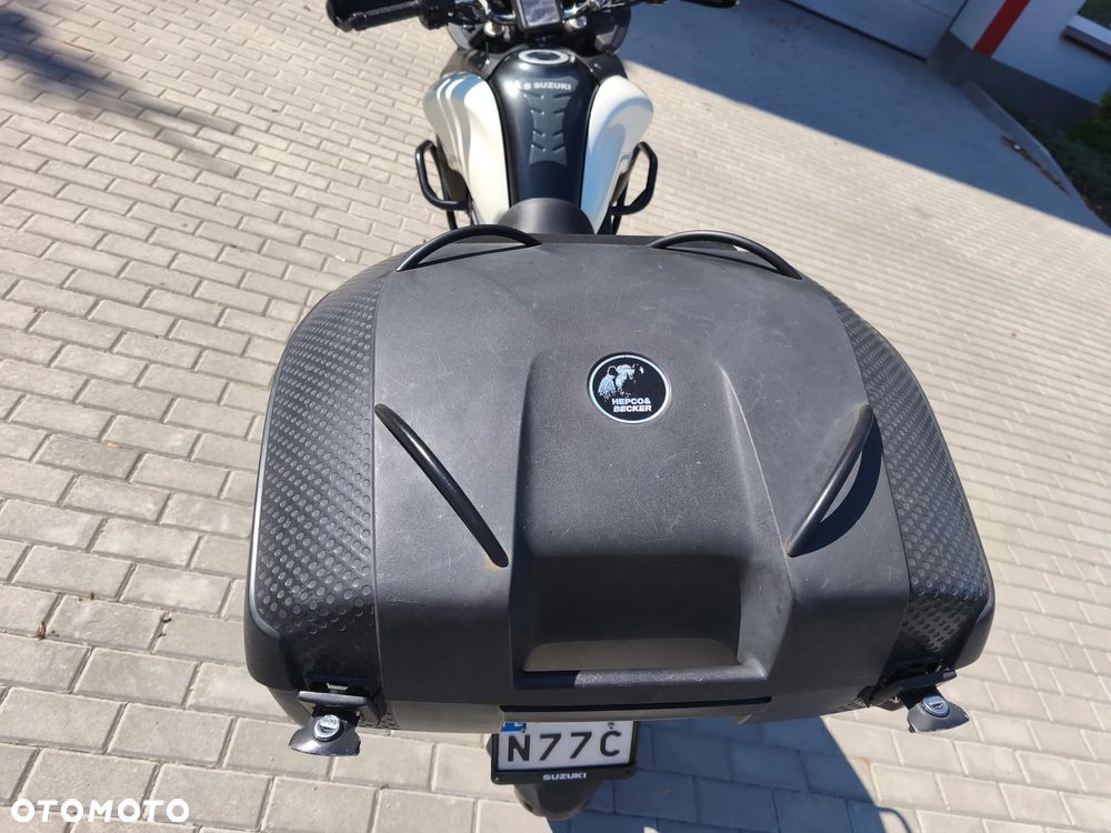 Suzuki V-STROM - 22