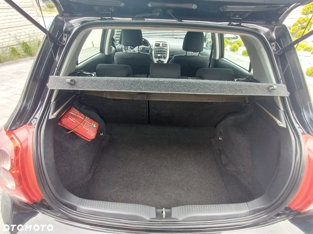 Toyota Auris 1.4 D-4D Terra - 24