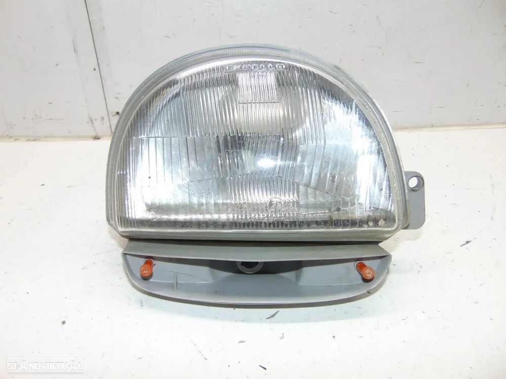 Renault Twingo farol - 1
