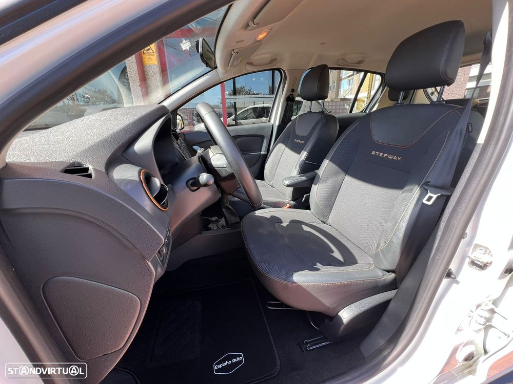 Dacia Sandero 0.9 TCe Stepway Bi-Fuel - 11