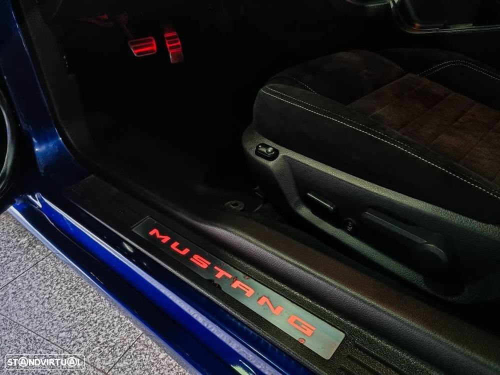 Ford Mustang - 13