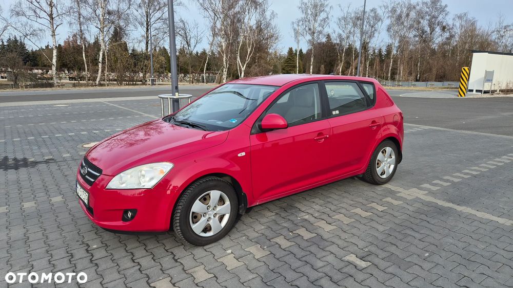Kia Ceed 1.6 Comfort - 1