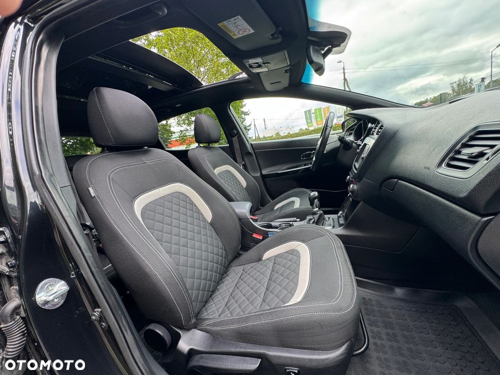 Kia Ceed 1.6 CRDi GT Line - 36