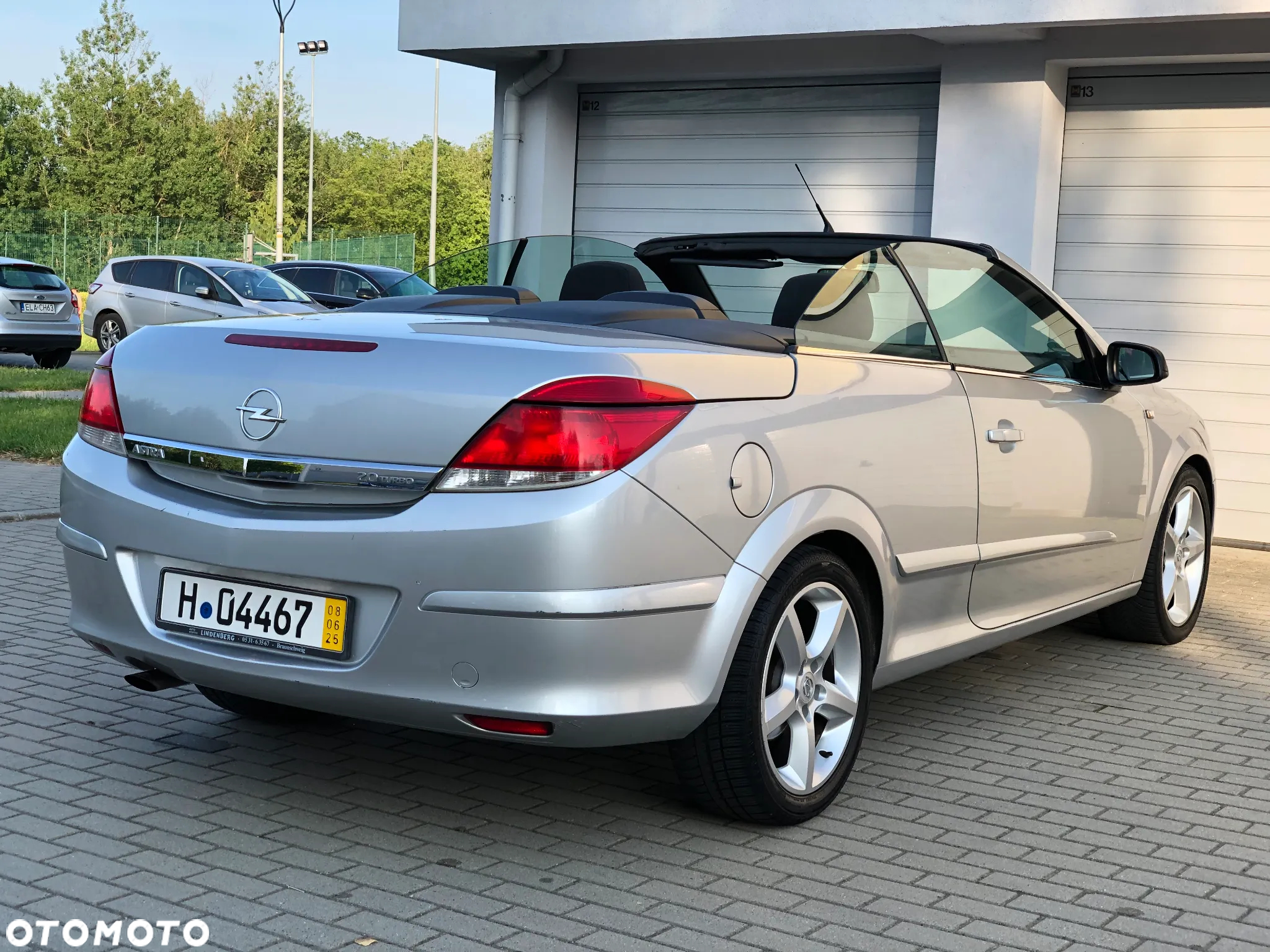 Opel Astra Twin Top 2.0 Turbo Edition - 27