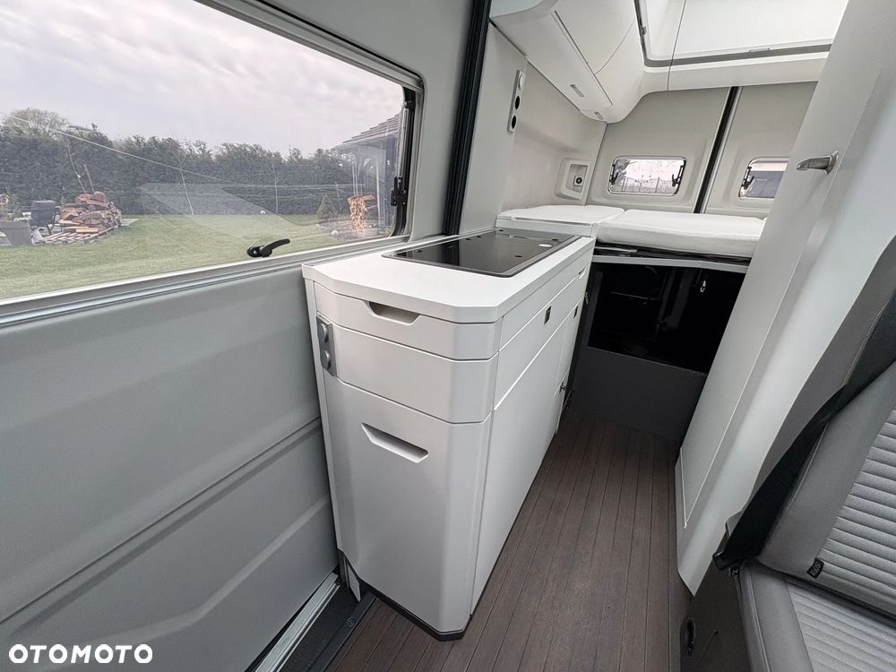 Volkswagen Grand California - 21