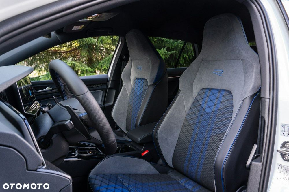 Volkswagen Golf - 28