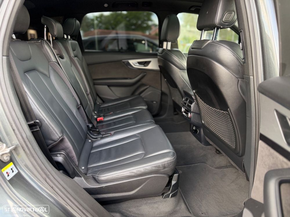 Audi Q7 3.0 TDI quattro tiptronic 7L - 9