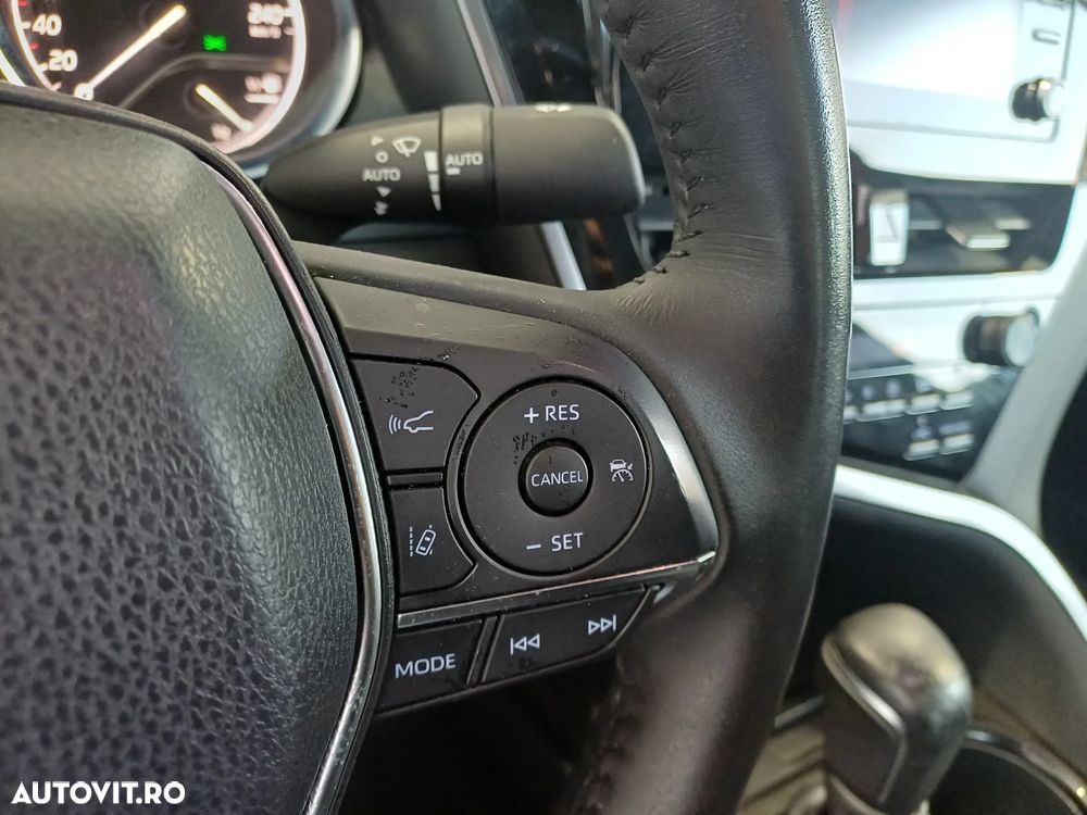 Toyota Camry 2.5 Exclusive - 12