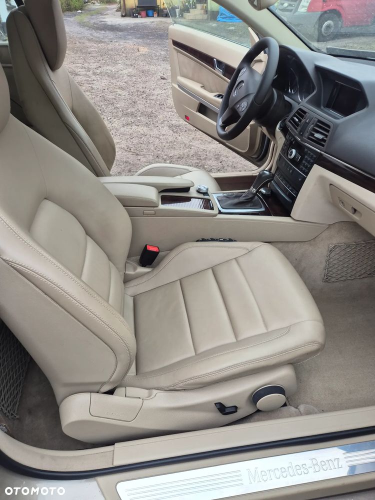 Mercedes-Benz Klasa E 250 CGI BlueEFFICIENCY Automatik Avantgarde - 12