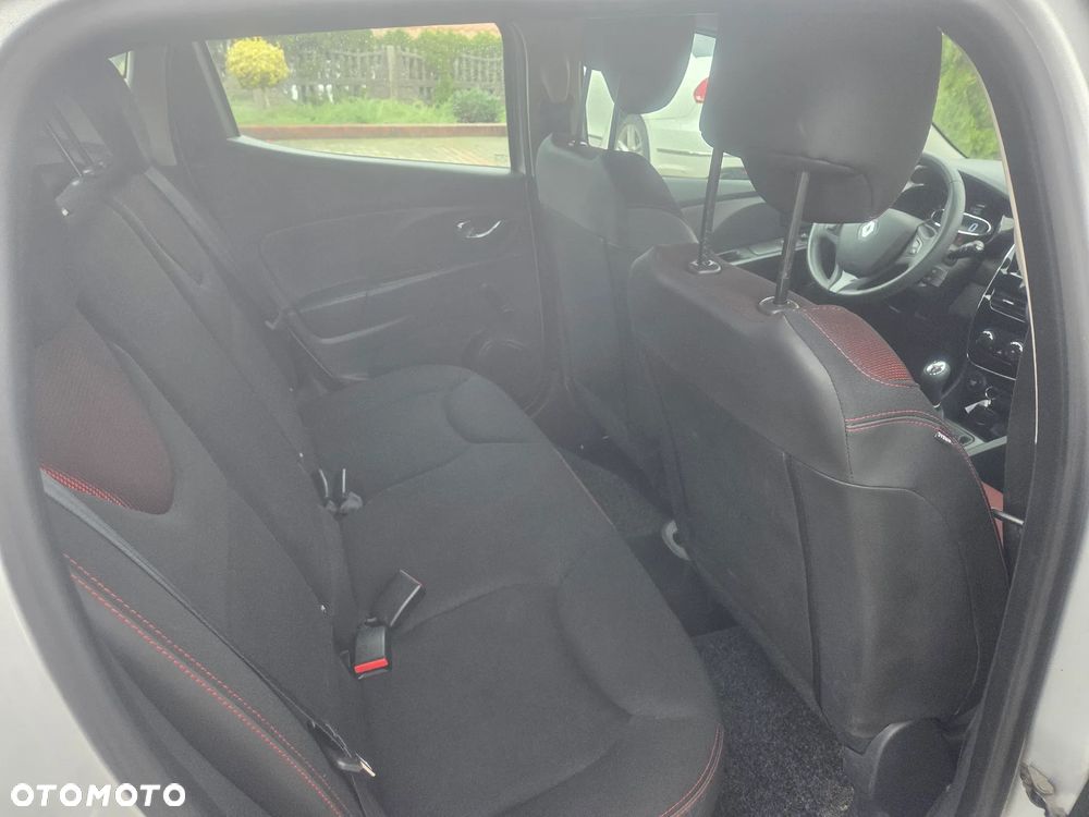 Renault Clio - 17