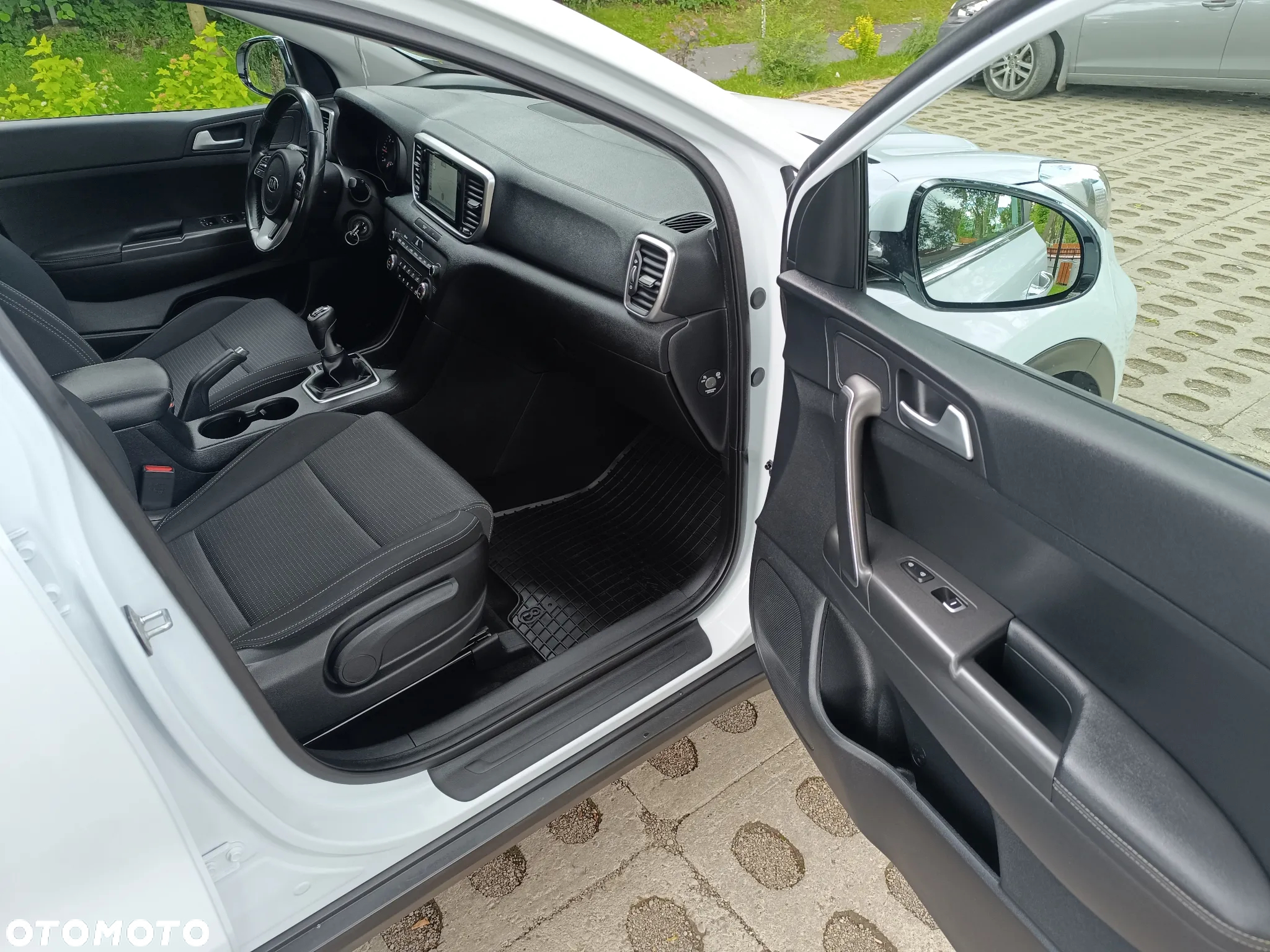 Kia Sportage 1.6 CRDI Black Edition Plus 2WD - 31