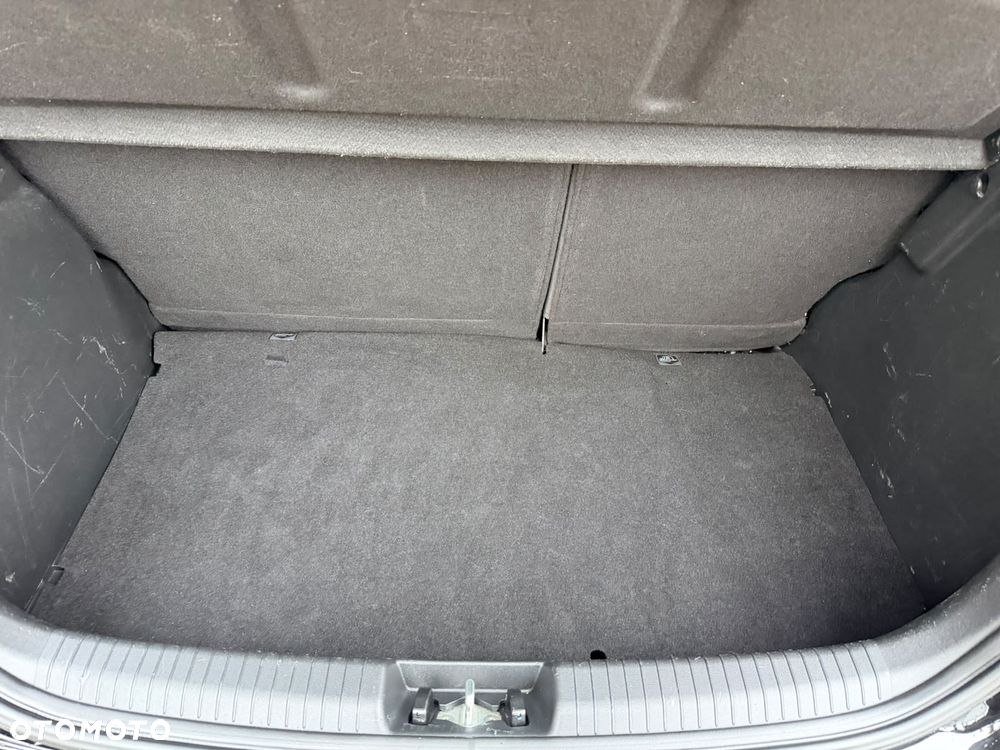 Hyundai i20 - 12