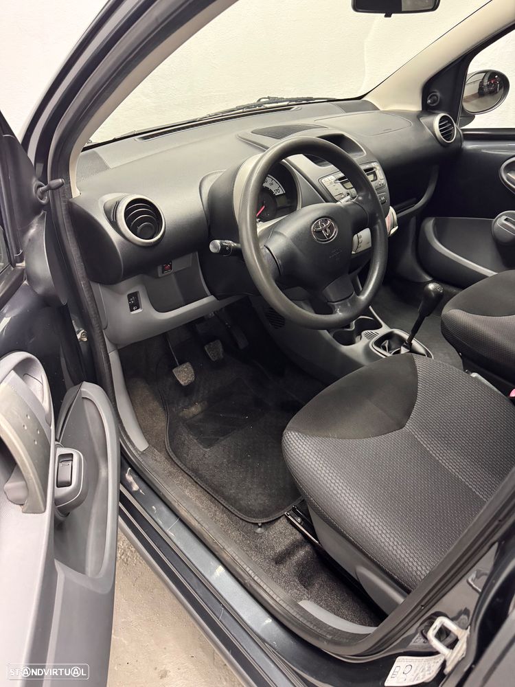 Toyota Aygo 1.0 Plus Sport Pack - 10