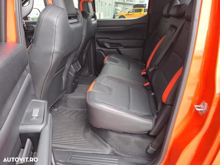 Ford Raptor - 13