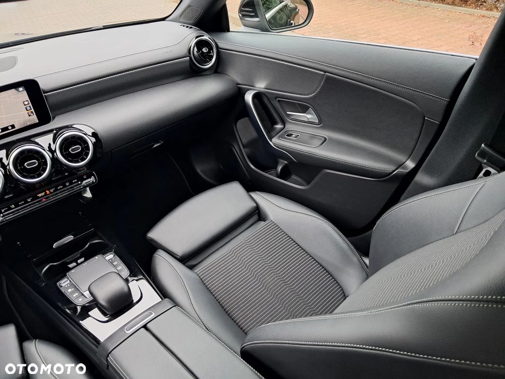 Mercedes-Benz CLA 200 d 8G-DCT Progressive Line Advanced - 20