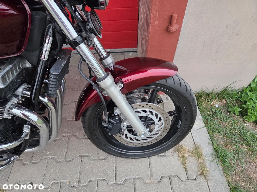 Honda CB - 11