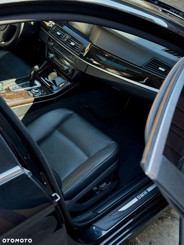 BMW Seria 5 528i - 20