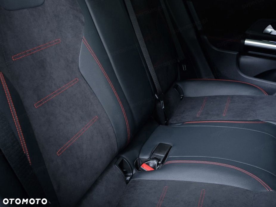 Mercedes-Benz GLA 200 AMG Line - 18