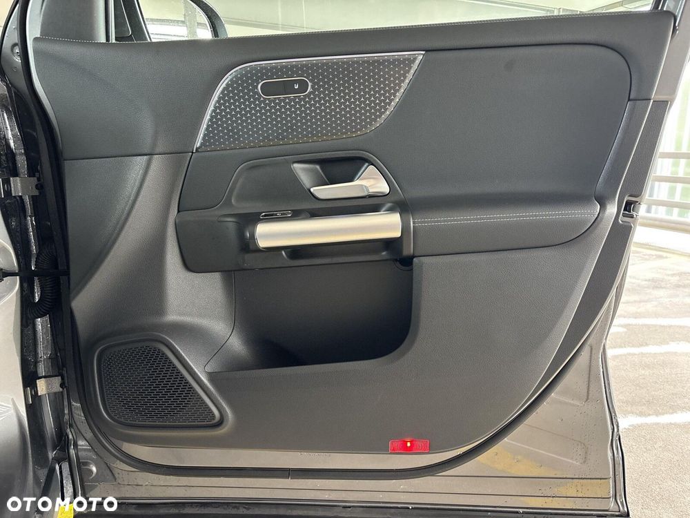 Mercedes-Benz GLA - 19