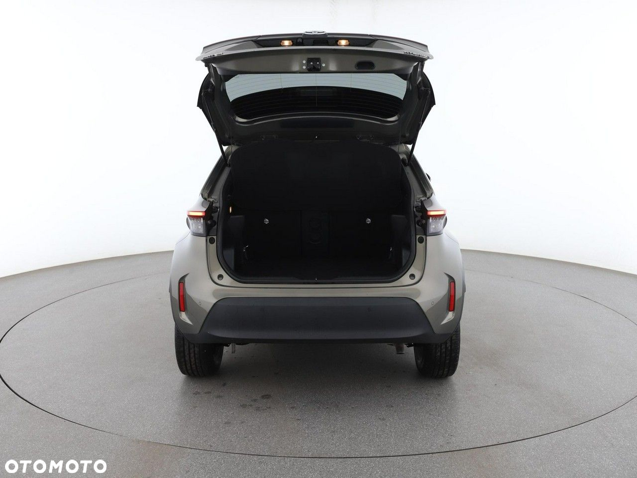 Toyota Yaris Cross Hybrid 1.5 Style - 19
