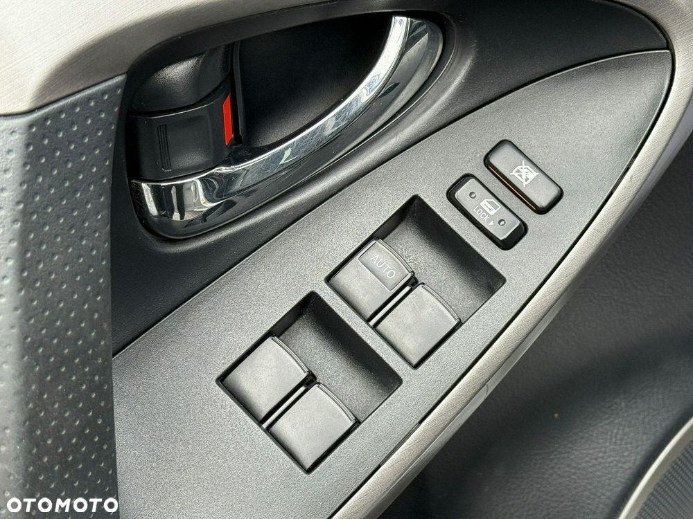 Toyota RAV4 2.2 D-4D 4x4 Executive - 9