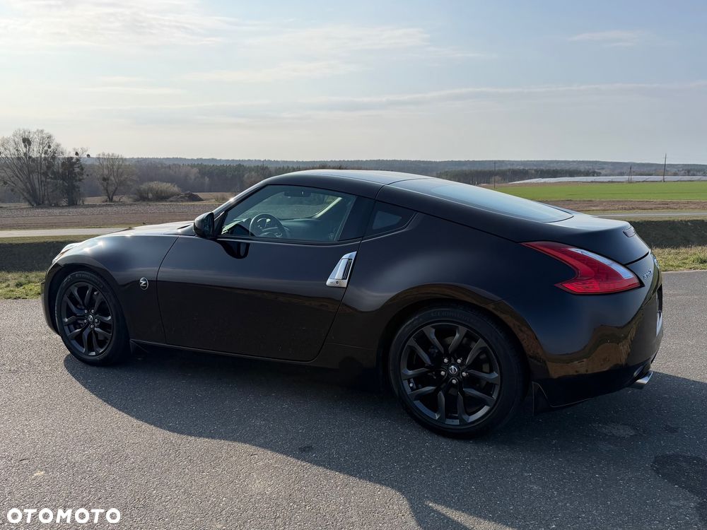 Nissan 370 Z - 6