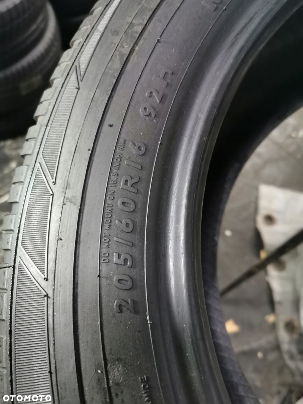 205/60r16 dunlop opony zimowe 7,5mm 5195 - 6