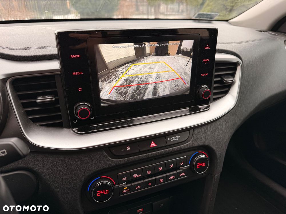 Kia Ceed 1.4 T-GDI M - 17