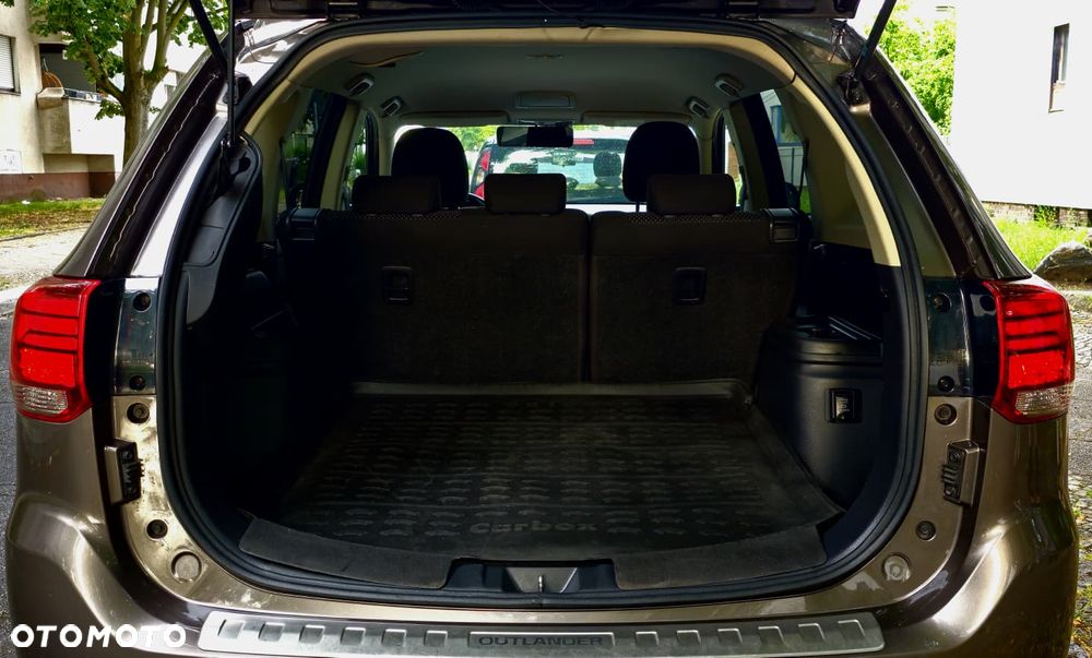 Mitsubishi Outlander 2.0 4WD CVT Edition+ - 14