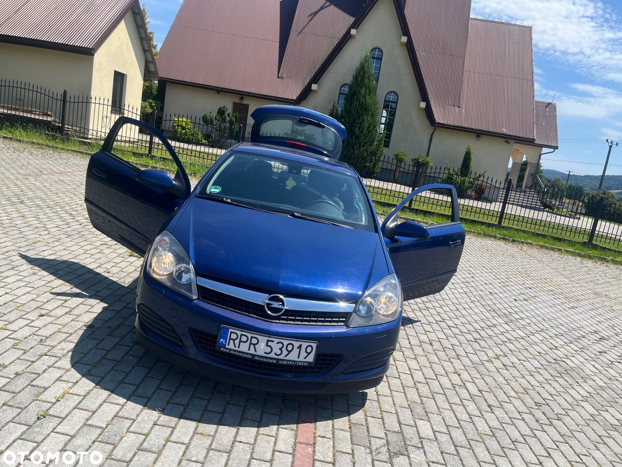 Opel Astra GTC 1.4 - 7