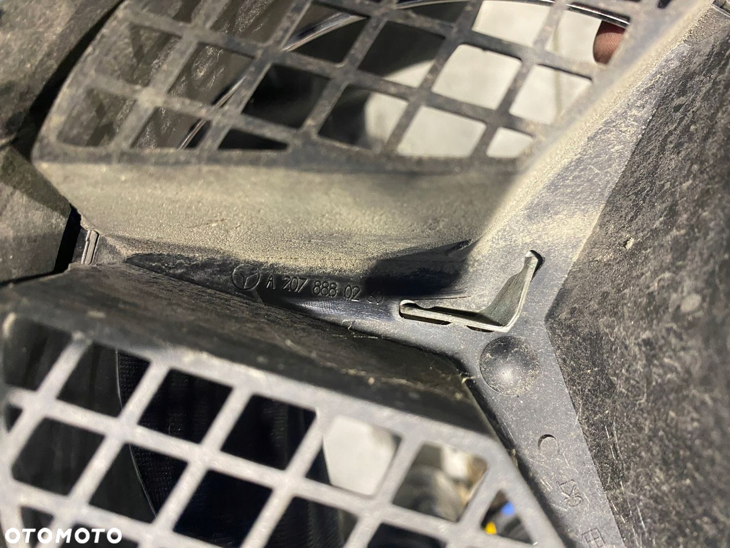 MERCEDES W204 GRILL ATRAPA A2078880260 - 12