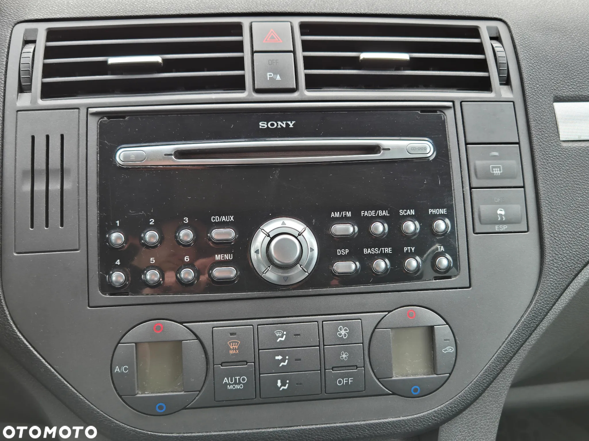 Ford C-MAX - 14