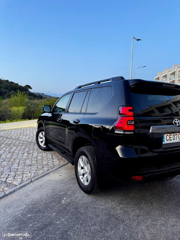 Toyota Land Cruiser 2.8 D-4D Auto Executive - 14