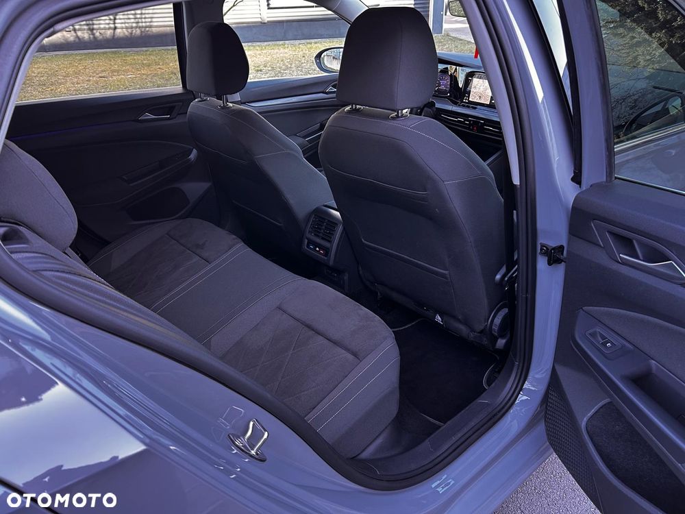 Volkswagen Golf - 11