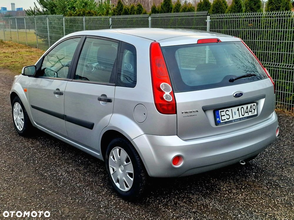 Ford Fiesta 1.3 Trend - 4