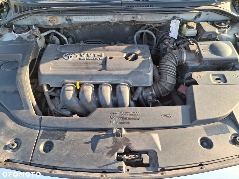 Toyota Avensis 1.8 VVT-i Sol - 12