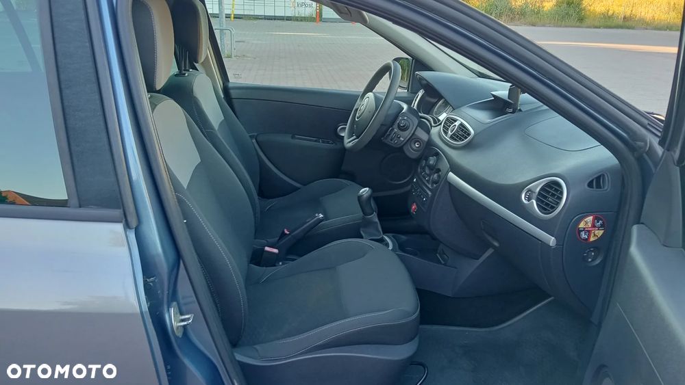 Renault Clio 1.2 16V Alize - 15