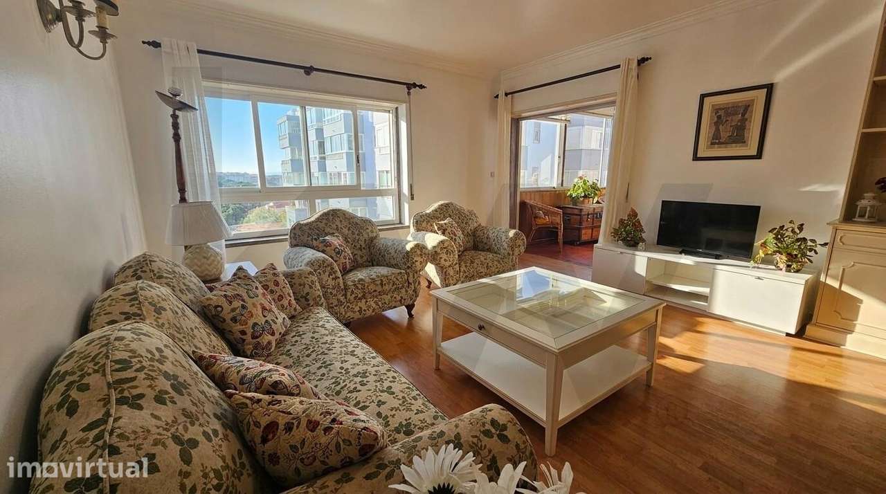 Apartamento T3 Mobilado em Cascais, S João Estoril com vista Mar e est - Grande imagem: 4/32