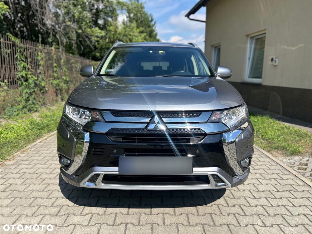 Mitsubishi Outlander Intense + - 16