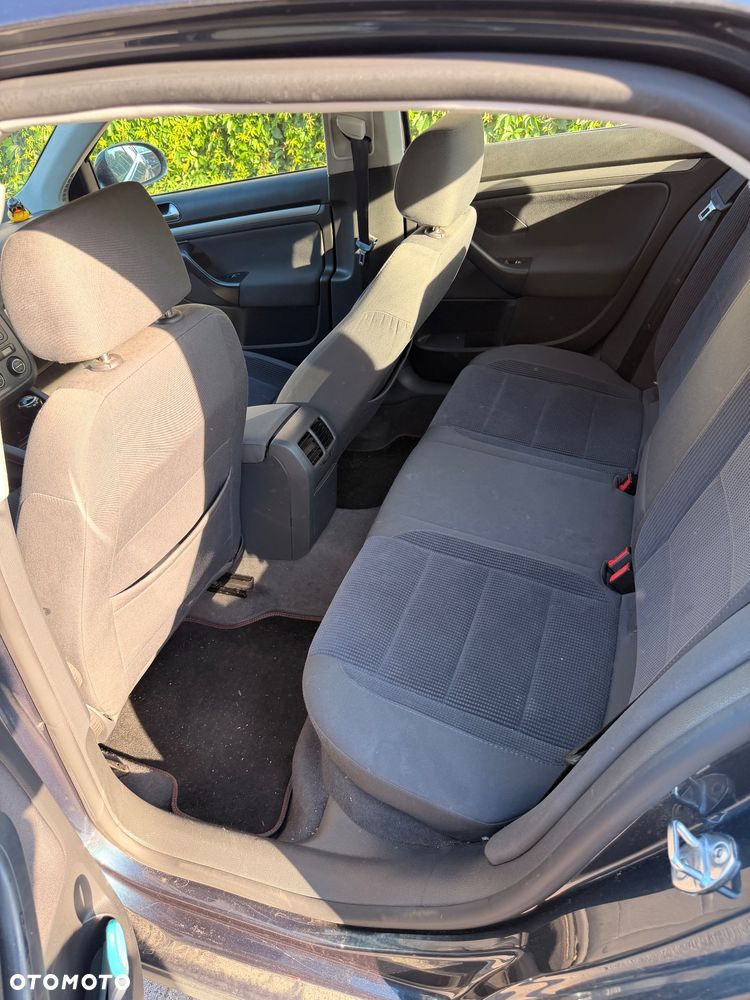 Volkswagen Jetta 1.9 TDI Comfortline - 9