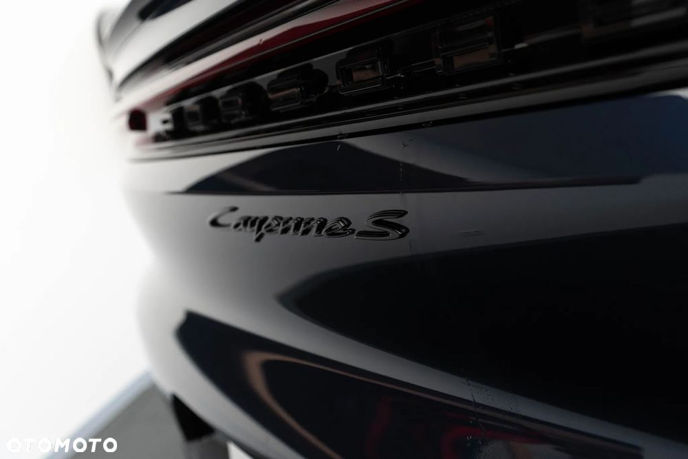 Porsche Cayenne S E-Hybrid PHEV - 29
