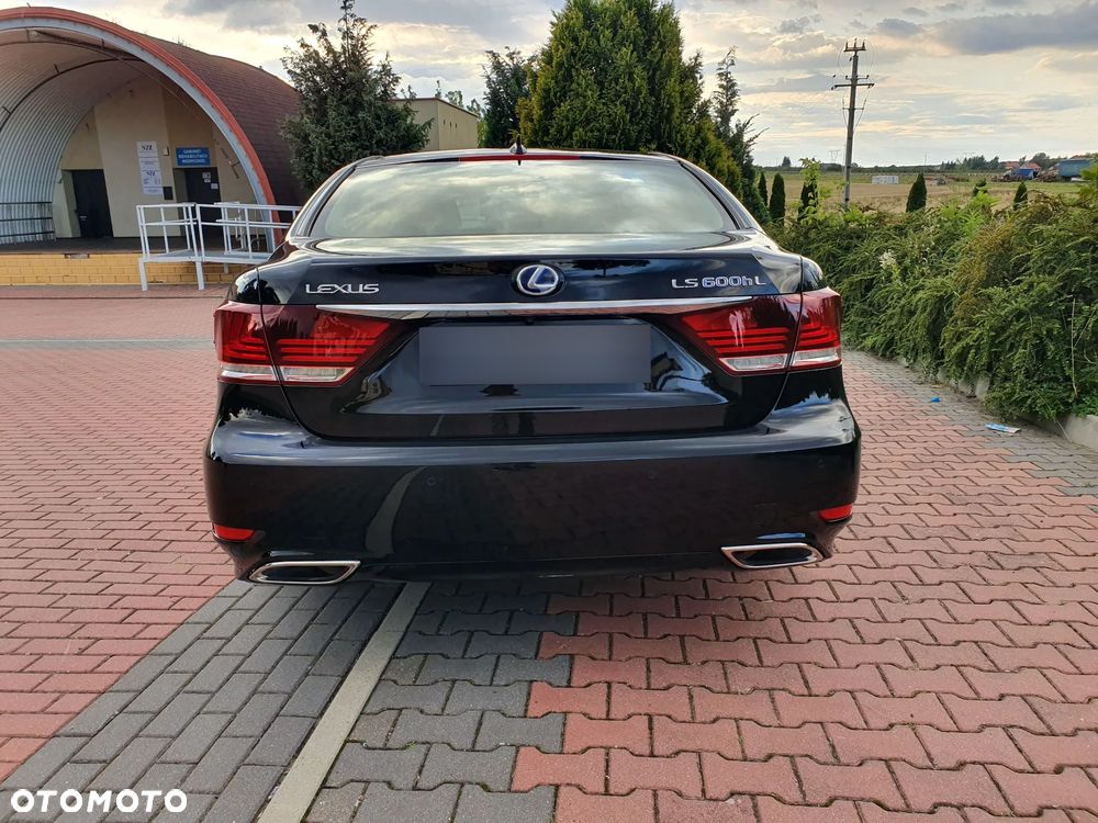 Lexus LS - 6