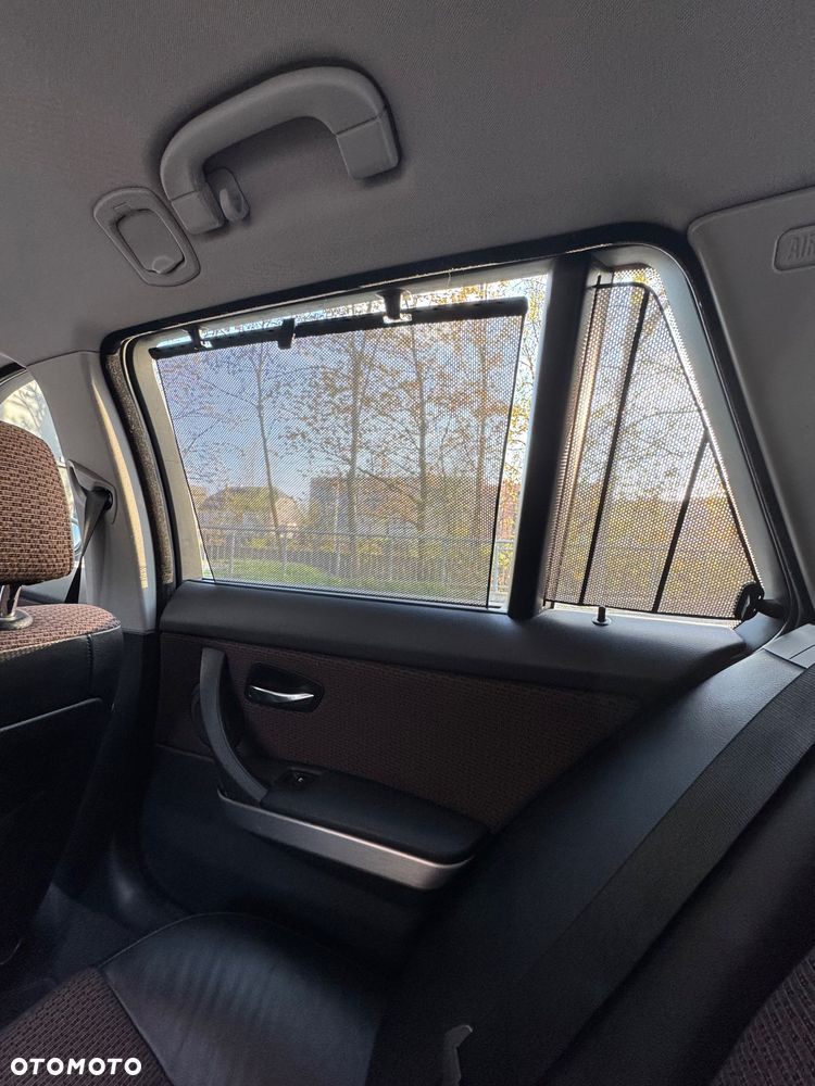 BMW Seria 3 320d DPF - 22