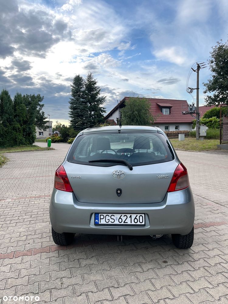Toyota Yaris 1.0 VVT-i - 4