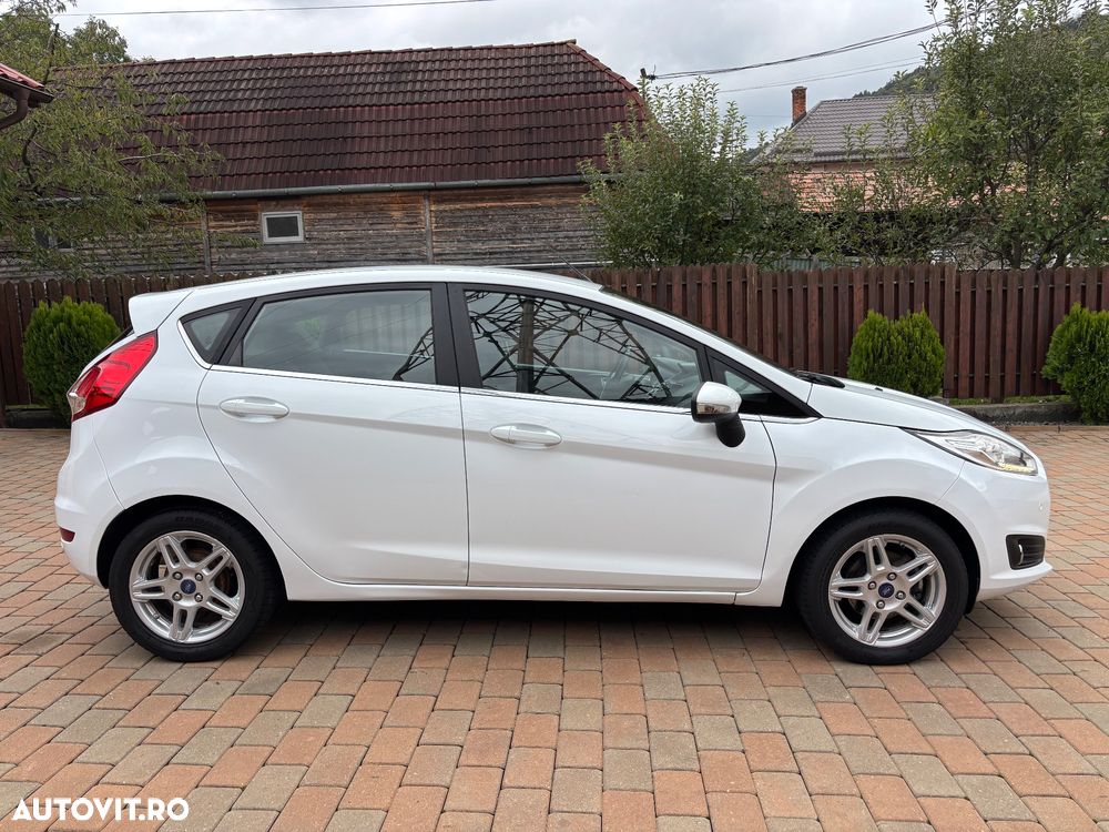 Ford Fiesta 1.6 TDCi DPF Titanium - 10